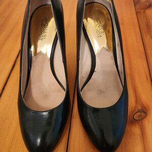 Navy High Heel Pumps